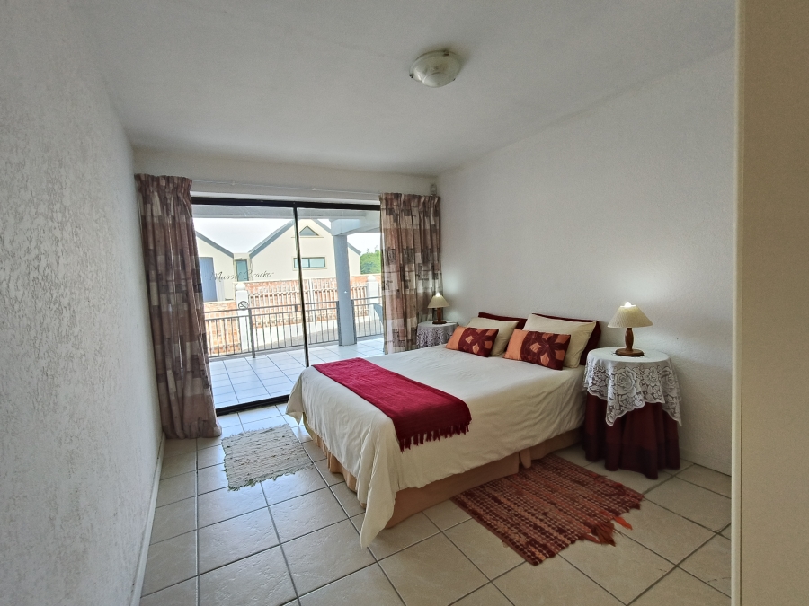 12 Bedroom Property for Sale in Paradise Beach Eastern Cape